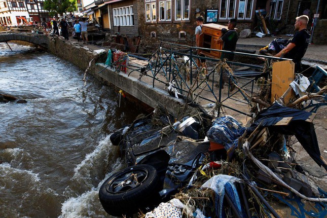 Cảnh tan hoang ở Bad Neuenahr-Ahrweiler. Ảnh: Reuters