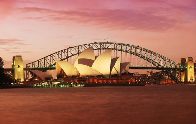 Sydney, Úc: Một bến cảng lấp lánh, những bãi biển đẹp và hàng loạt địa danh ấn tượng là lý do giúp Sydney có được vị trí trong cuộc bình chọn này. 
