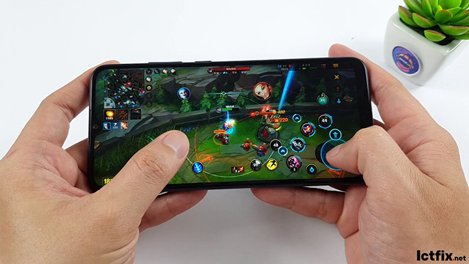 Khả năng chơi game của Galaxy A02s khá ổn.