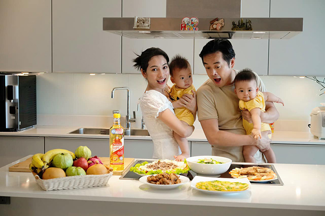 Gian bếp mùa dịch của Sara Lưu không thể thiếu những món ngon “chuẩn LIGHT” khiến cả nhà đều mê