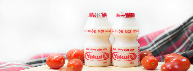 Sản phẩm sữa uống lên men Yakult chứa 6,5 tỷ lợi khuẩn hỗ trợ tiêu hóa tốt, giúp hấp thu chất dinh dưỡng hiệu quả nhất