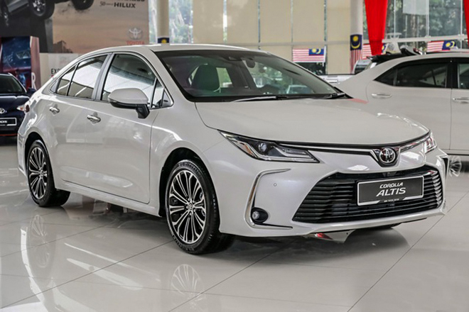 Một số đại lý giảm giá dòng xe Toyota Corolla Altis lên đến 40 triệu đồng - 1