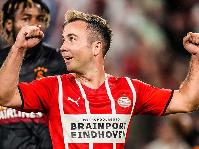 Gotze chơi thăng hoa ở trận đầu tiên của PSV trong mùa giải mới