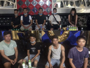 Pháp luật - Bí mật trong quán karaoke khiến bà chủ “cố thủ” cả đêm