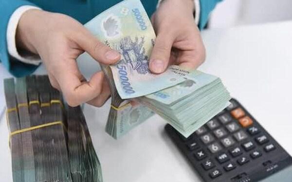Lãi suất cao nhất tại 4 ngân hàng quốc doanh là 4%/năm. Ảnh minh hoạ