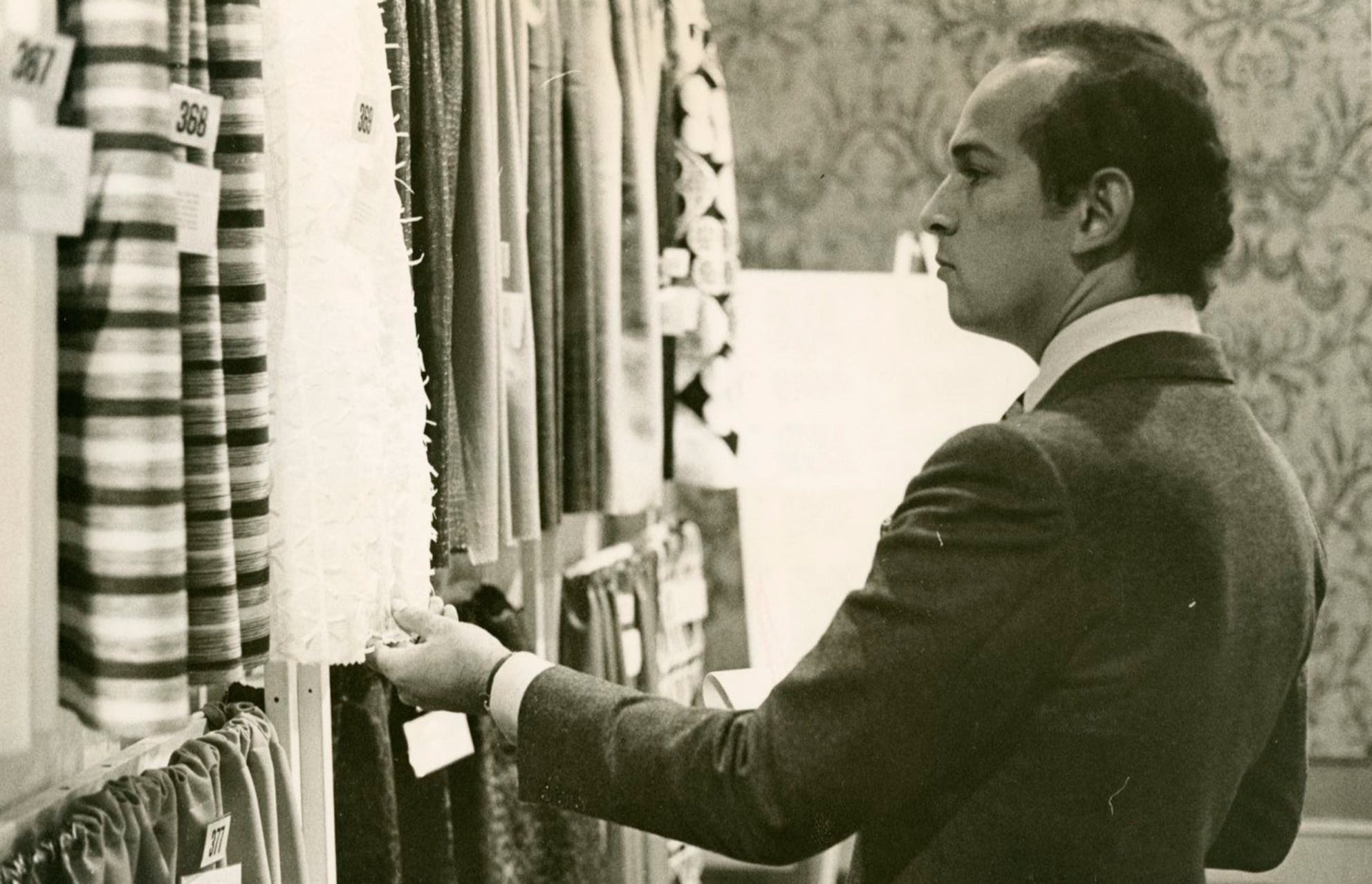 Oscar de la Renta, bậc thầy thiết kế áo cưới - 1