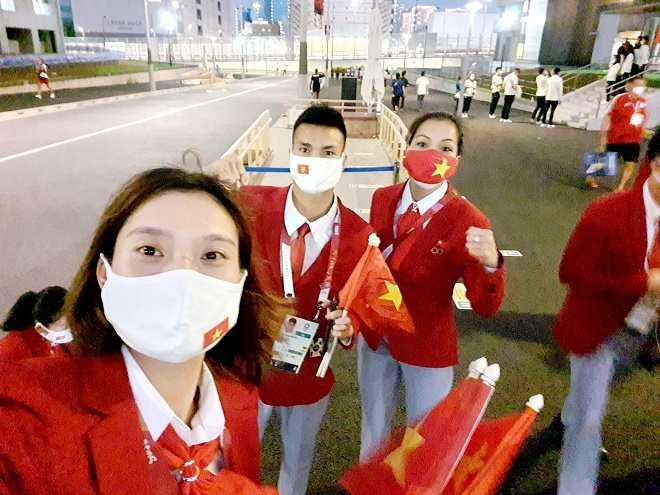 Lễ khai mạc Olympic Tokyo 2020: Đoàn Việt Nam diễu hành cùng bạn bè 5 châu - 5