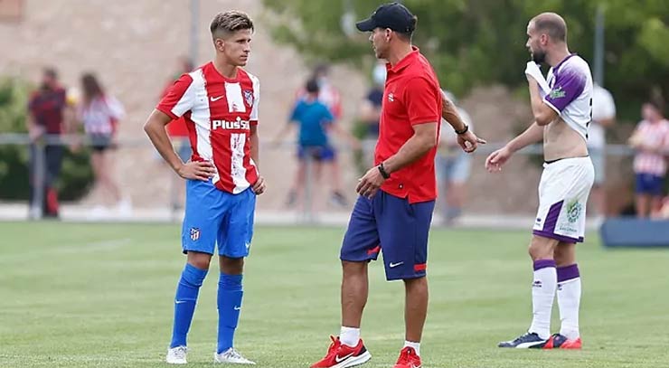 Giuliano Simeone được bố đẻ của mình, HLV Diego Simeone&nbsp;trao cơ hội đá chính