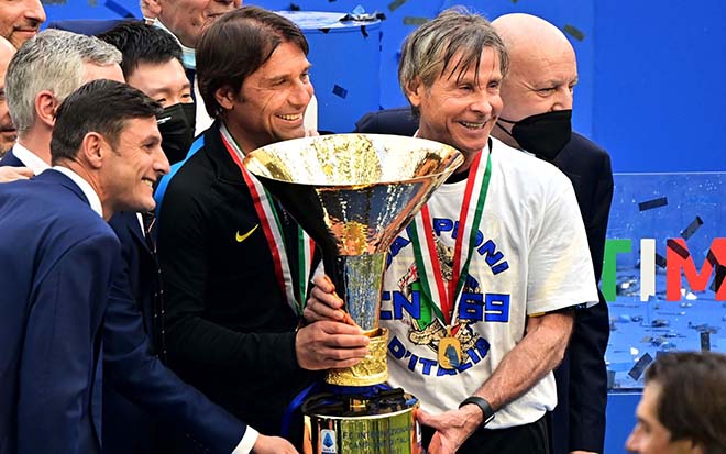 HLV Conte cũng đang thất nghiệp sau khi rời Inter