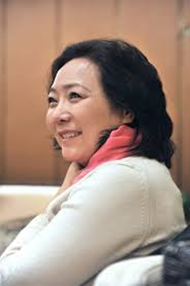 Năm 2012, Wu là người phụ nữ giàu nhất Trung Quốc cho đến khi ly hôn vào năm đó.
