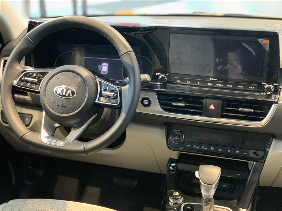 Hyundai Kona vs KIA Seltos: &#34;Tân binh&#34; đấu &#34;kẻ đứng đầu&#34; trong phân khúc 700 triệu - 6