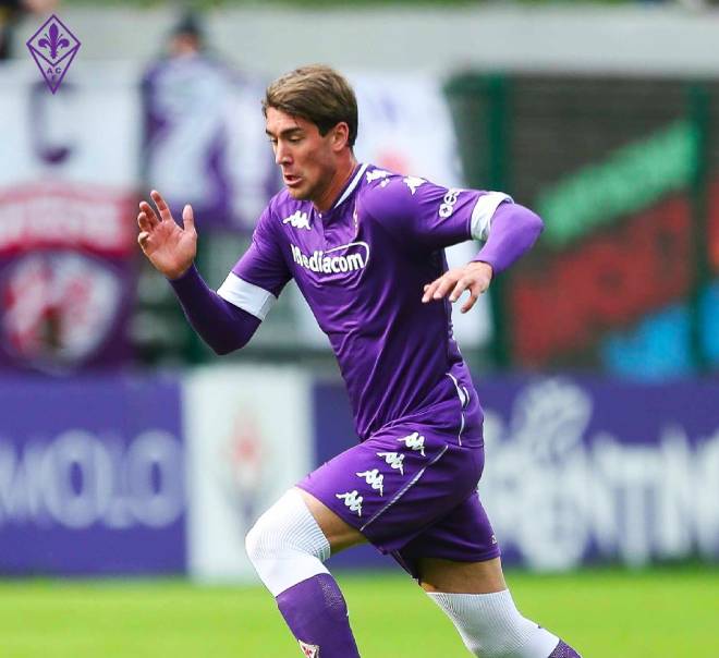 Vlahovic tỏa sáng giúp Fiorentina đại thắng 11-0