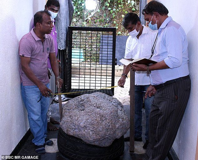 Khối sapphere nặng 510 kg được phát hiện ở Sri Lanka. Ảnh: BBC