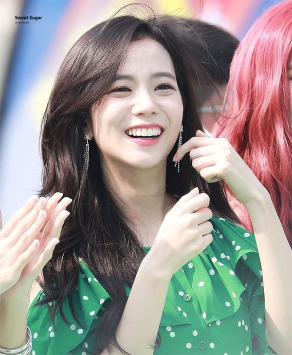 15 kiểu tóc cho mặt tròn nữ đẹp để gương mặt thêm thon gọn thanh tú - 8