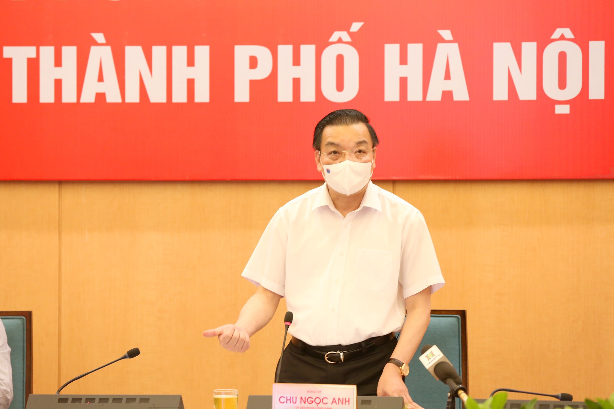 Chủ tịch UBND TP.Hà Nội Chu Ngọc Anh phát biểu tại phiên họp