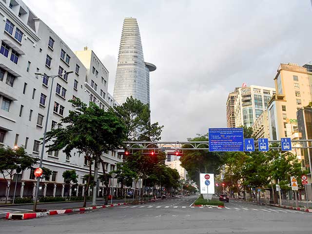 TP.HCM tiếp tục áp dụng biện pháp giãn cách xã hội toàn thành phố theo Chỉ thị số thêm 14 ngày (Ảnh: Hồng Lam)