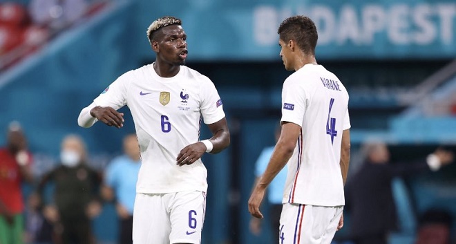 Pogba và Varane trong màu áo ĐT Pháp