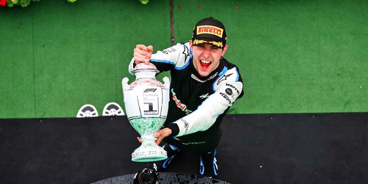 Tay đua Esteban Ocon (đội Alpine) về nhất ở chặng Hungarian GP 2021