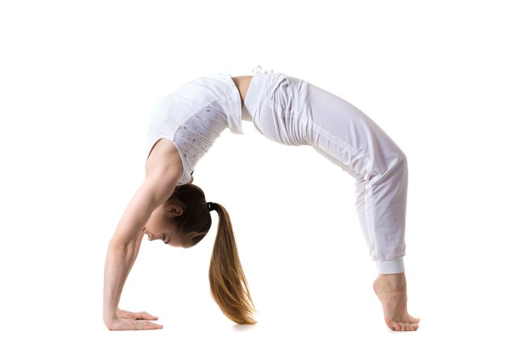 Những động tác yoga giúp vòng 1 quyến rũ - 5