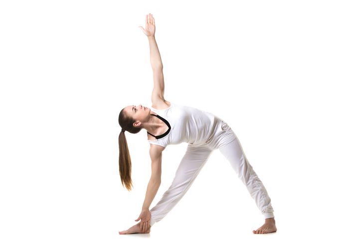 Những động tác yoga giúp vòng 1 quyến rũ - 2