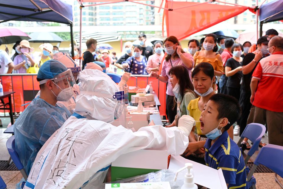 Trong đợt lây lan mới tính đến ngày 5/8, Trung Quốc chưa ghi nhận ca tử vong vì Covid-19. Ảnh: Reuters