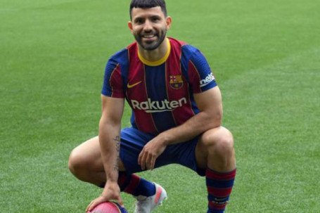 Barca đại loạn: Aguero đòi theo chân Messi ra đi, cảm thấy bị phản bội