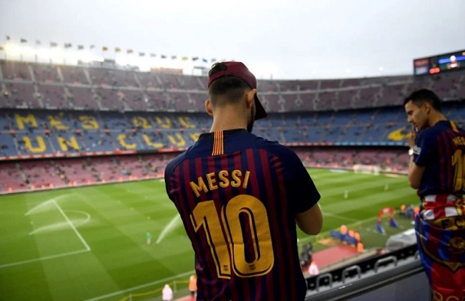 CĐV Barca muốn tri ân Messi