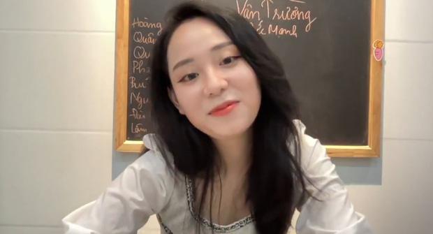 Cô Minh Thu - nhân vật livestream dạy Vật lý thu hút đông đảo cộng đồng mạng thời gian qua.