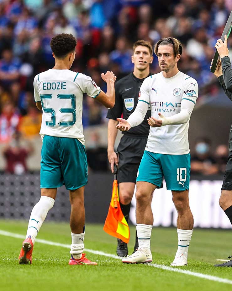 "Bom tấn" 100 triệu bảng Jack Grealish được tung vào sân ở phút 65 và đã có trận ra mắt Man City không như ý