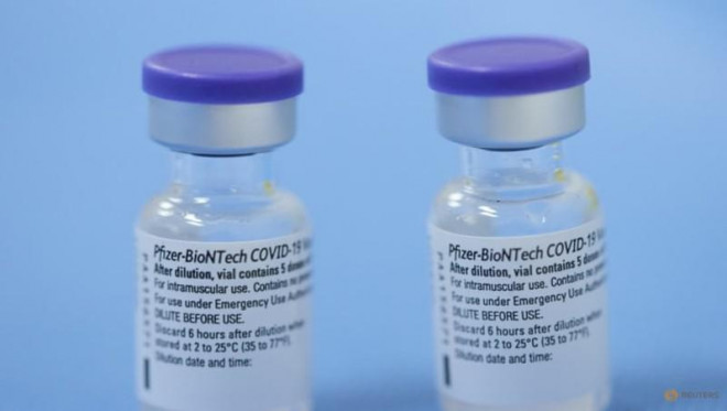Các lọ vaccine ngừa COVID-19 của Pfizer/BioNTech. Ảnh: REUTERS
