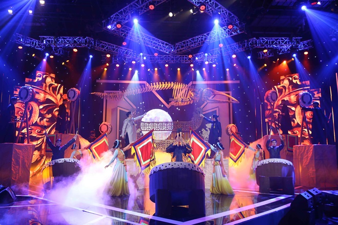 Tiết mục nào của Đỗ An cũng được đầu tư, chăm chút tỉ mỉ không những về nội dung mà còn về thiết kế, dàn dựng sân khấu.