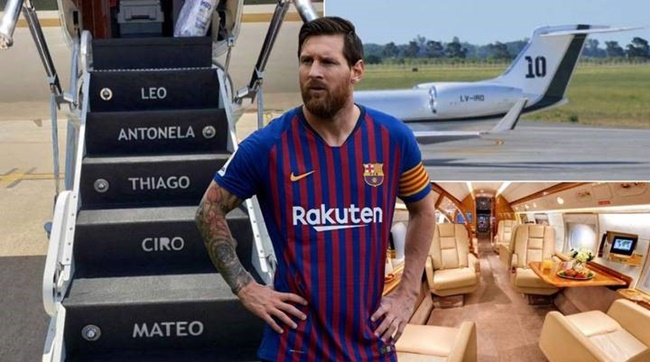 Anh cũng là người tích cực làm từ thiện,&nbsp;Messi có quỹ từ thiện Leo Messi Foundation. Khi còn thi đấu ở Barcelona, tiền lương của Messi mỗi năm sau thuế và thêm chi phí khác&nbsp; lên đến 138 triệu euro.
