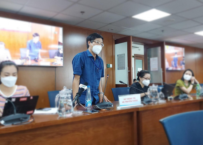 Ông Nguyễn Đức Thọ, Chánh Thanh tra Sở Thông tin - Truyền thông TP HCM cung cấp thông tin tại buổi họp báo.