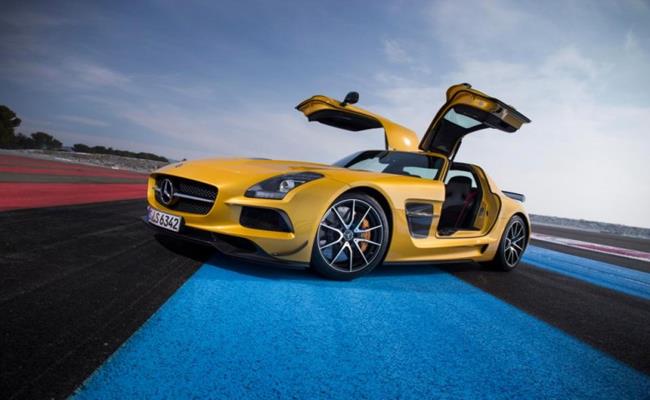 Trong bộ sưu tập siêu xe của Messi, không thể không nhắc đến Mercedes-AMG SLS. SLS là viết tắt của Super Leicht Sport, có nghĩa là “xe thể thao siêu nhẹ”.&nbsp;
