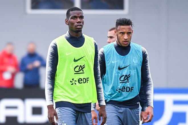 Có Tolisso (phải), MU đủ tự tin để loại Pogba nếu cầu thủ này kiên quyết không gia hạn