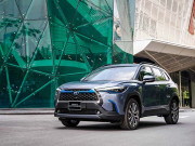 Tin tức ô tô - Giá xe Toyota Corolla Cross lăn bánh tháng 8/2021