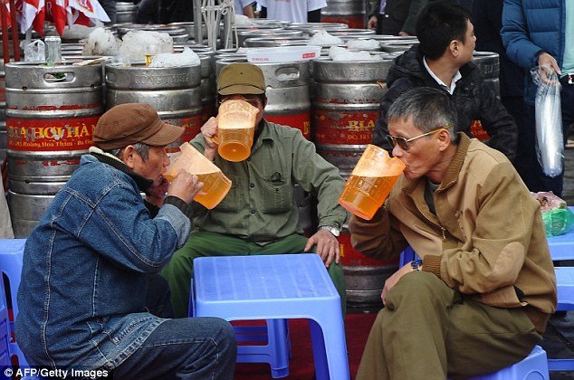 Hà Nội lọt tốp 10 thành phố uống bia tốt nhất thế giới - 1