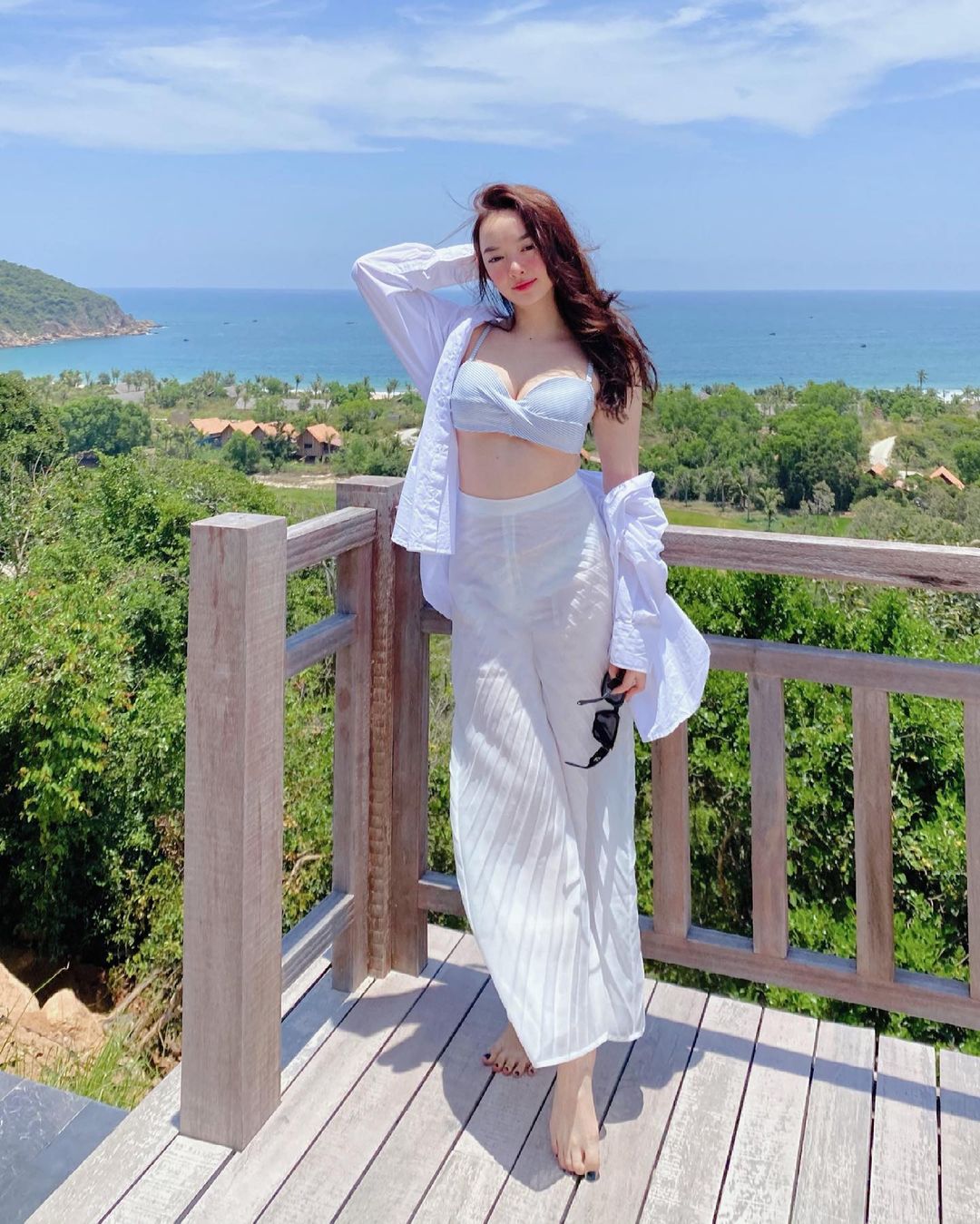 Hiện tại, Kaity đang là một trong những hot girl thường xuyên được bạn trẻ học hỏi về tips làm đẹp cũng như phong cách thời trang.