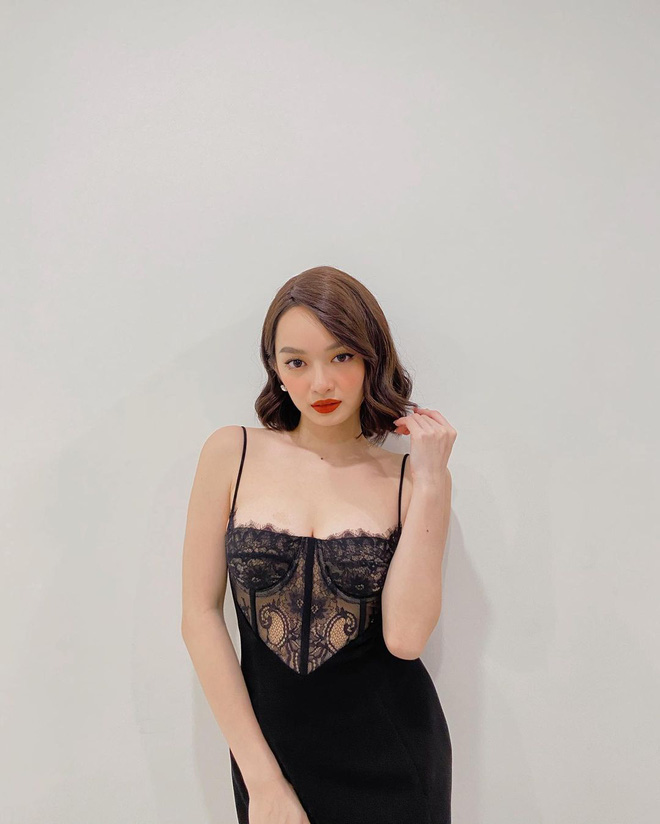 Giảm cân thành công giúp Kaity dễ dàng chinh phục được các item gợi cảm, điều mà trước đây khi còn mũm mĩm cô khó đạt được.