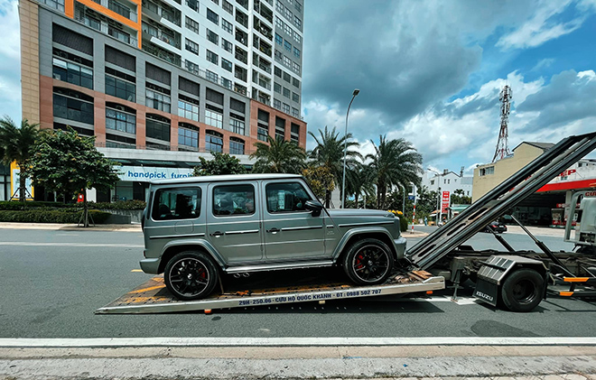 Mercedes-AMG G63 màu sơn Designo Platinum Magno về tay đại gia Sài Thành - 2