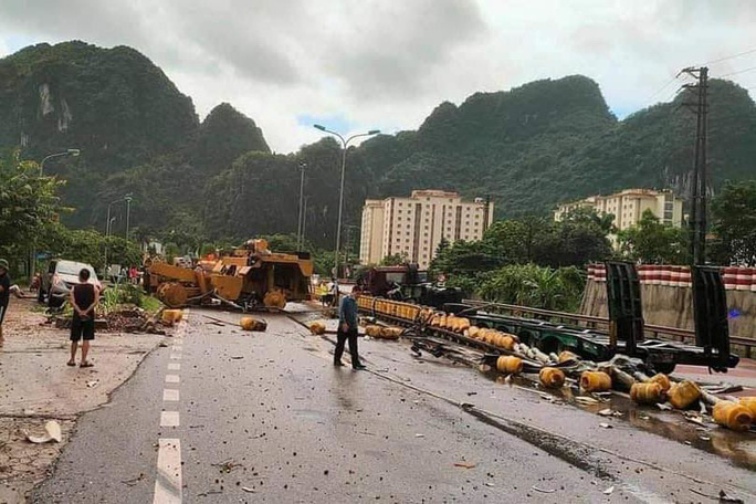 Hiện trường vụ tai nạn giao thông&nbsp;liên hoàn