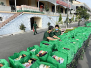 Tin tức trong ngày - TP.HCM hỗ trợ tiền trọ, lương thực cho sinh viên, người lao động khó khăn trong tháng 8 và 9