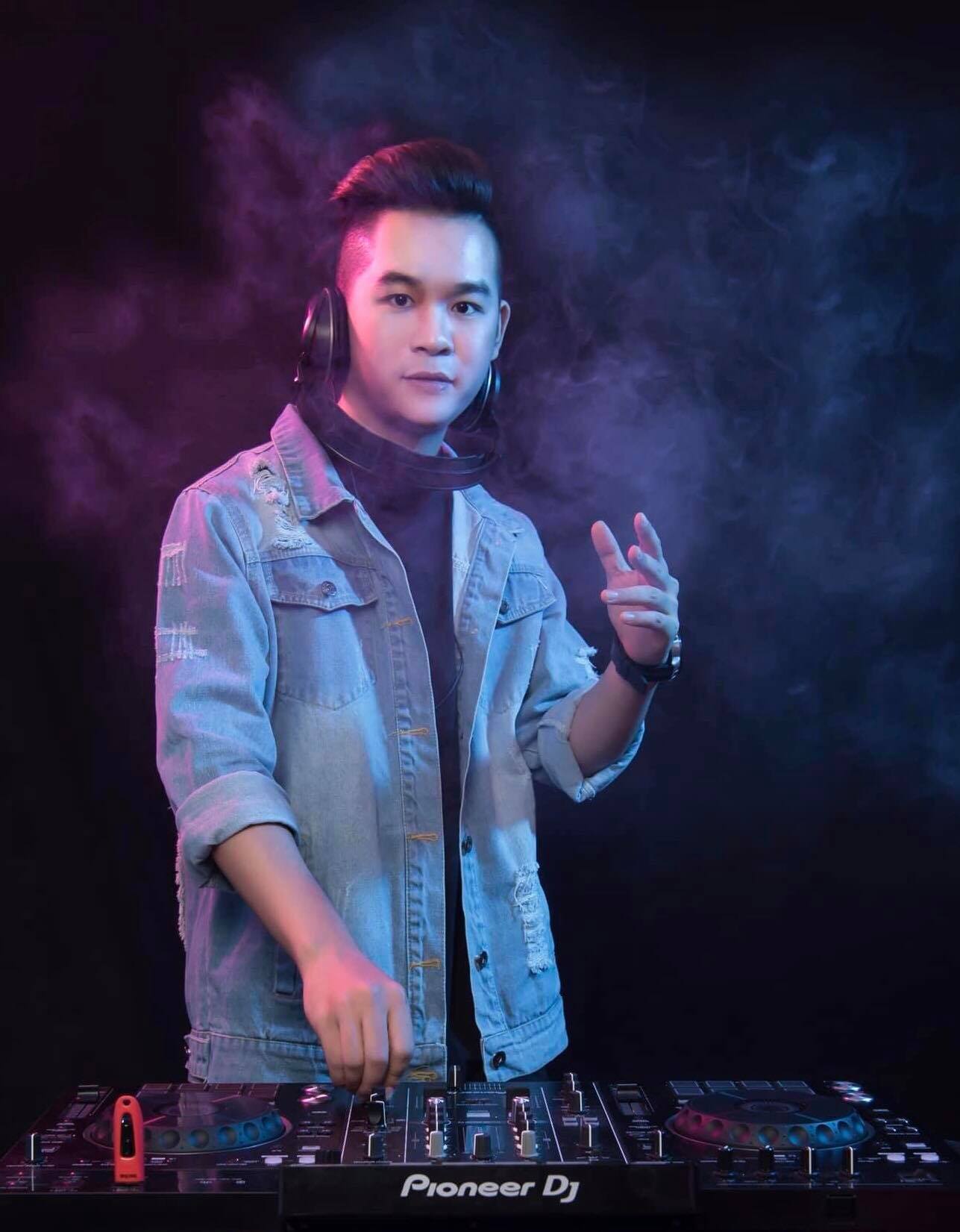 DJ, producer Phơ Nguyễn
