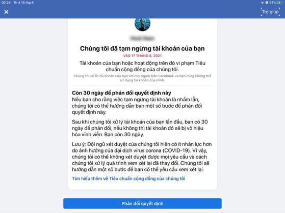 Thông báo tạm ngừng tài khoản Facebook vì vi phạm tiêu chuẩn cộng đồng. Ảnh: Hoài Anh