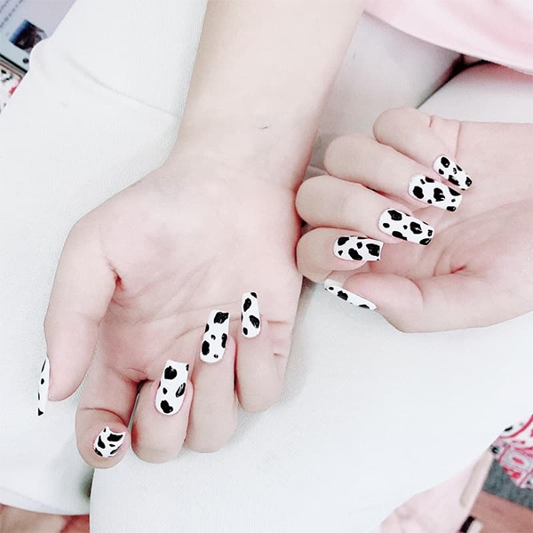 20 mẫu nail trắng đẹp thanh lịch tinh tế hot nhất hiện nay - 18