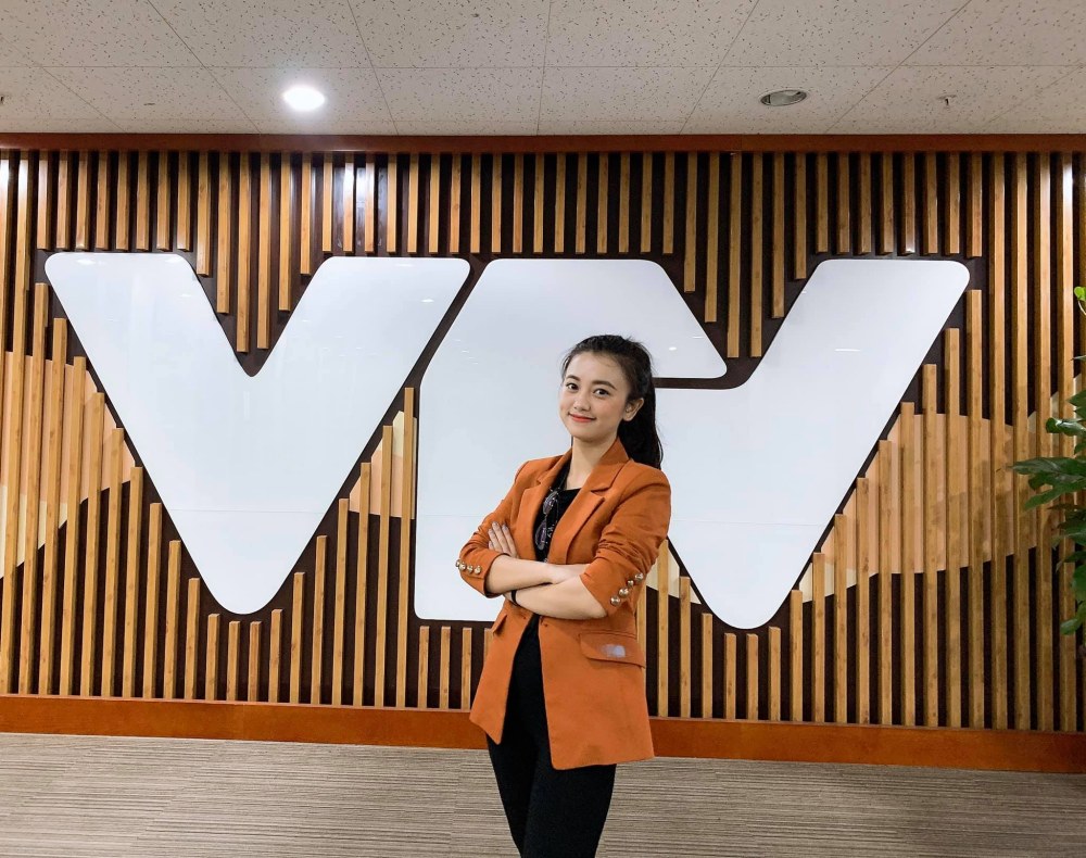 Phong cách thời trang nữ tính và đằm thắm của