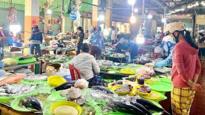 Người phụ nữ buôn bán rau tại chợ An Hải Đông (Đà Nẵng) trốn khai báo y tế khiến nhiều người ở Điện Bàn nhiễm Covid-19