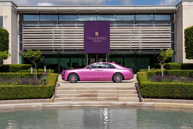 Rolls-Royce trình làng bộ đôi Bespoke độc đáo tại Tuần lễ xe hơi Monterey 2021 - 2