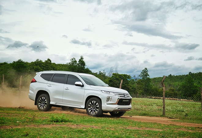 Giá xe Mitsubishi Pajero Sport tháng 8/2021, ưu đãi 50% phí trước bạ - 14