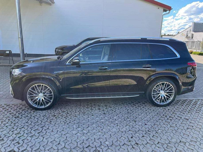 SUV full-size Mercedes-AMG GLS 63 4Matic 2021 đầu tiên có mặt tại Việt Nam - 2